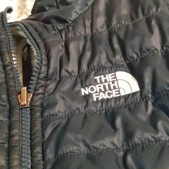 Girls The North Face reversible winter coat - Picture 2 of 7